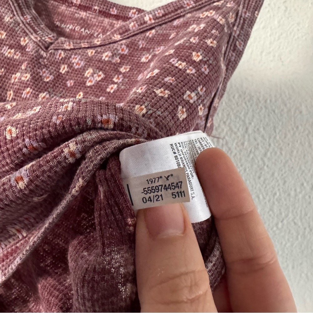 American Eagle Cropped Ditsy Floral Burgundy  Waffle Knit Cami Medium Ethereal - Picture 9 of 15